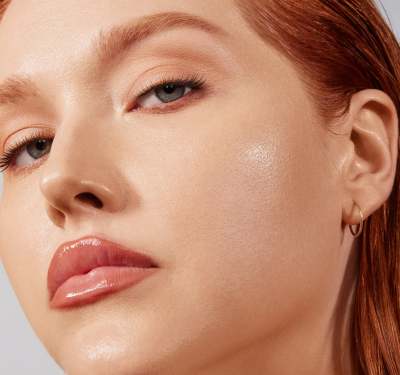 Lightform Extended Hydration Foundation