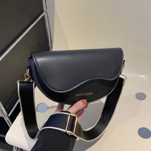 Simplicity Letter Print Metal Accessories Decoration Asymmetrical Bags