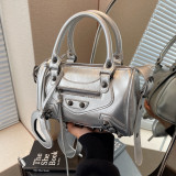 Vintage Solid Rivets Zipper Bags